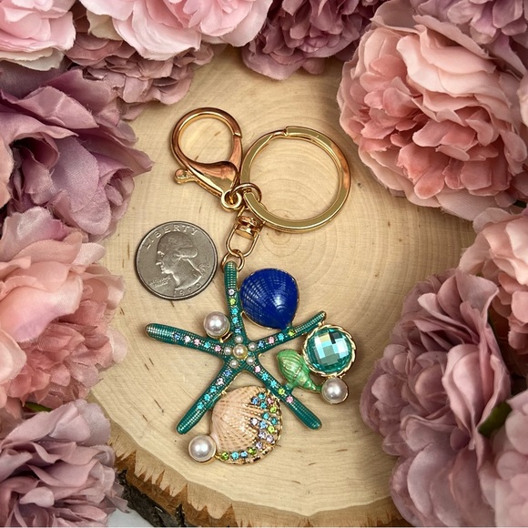 Beautiful Blue Starfish and Seashell Keychain Charm - Picture 12 of 14